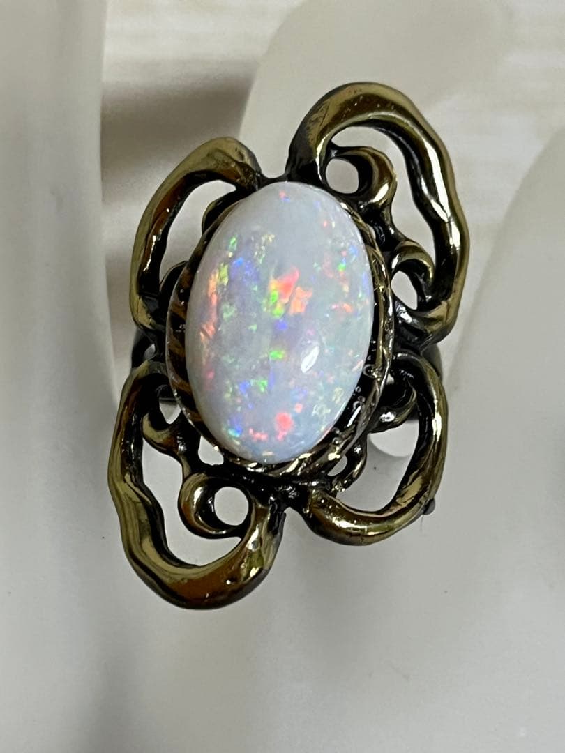 夢のカジュアル宝石　116番　6ct オパールリング 青と緑の遊色 フリー