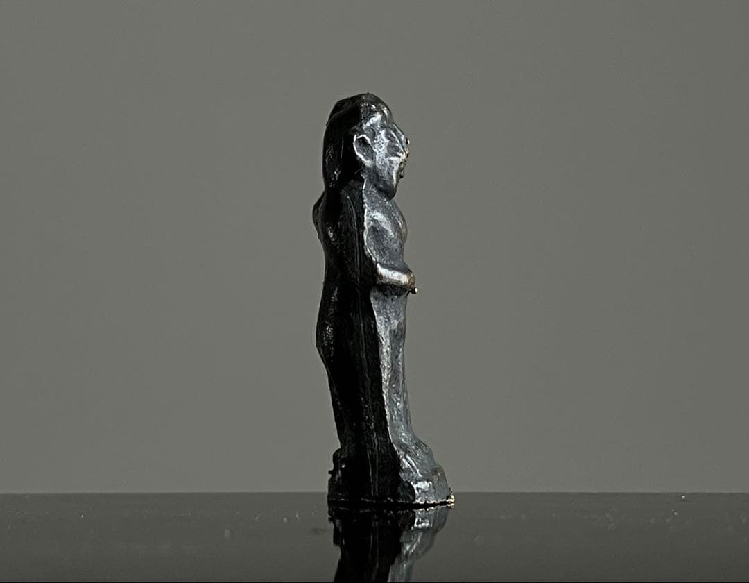【タイ民間信仰 縁結び人形 極小約2㎝】プラクルアン クマントーン お守り 呪物