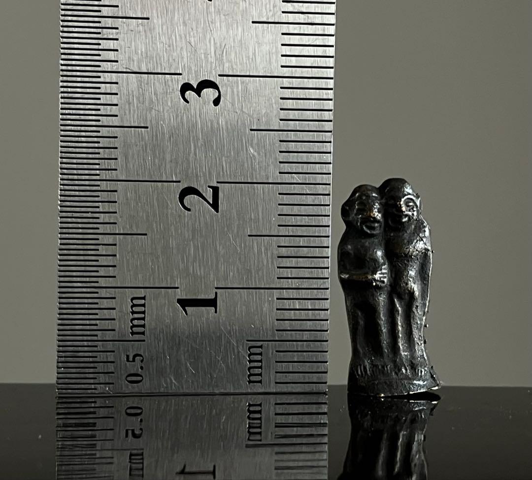 【タイ民間信仰 縁結び人形 極小約2㎝】プラクルアン クマントーン お守り 呪物