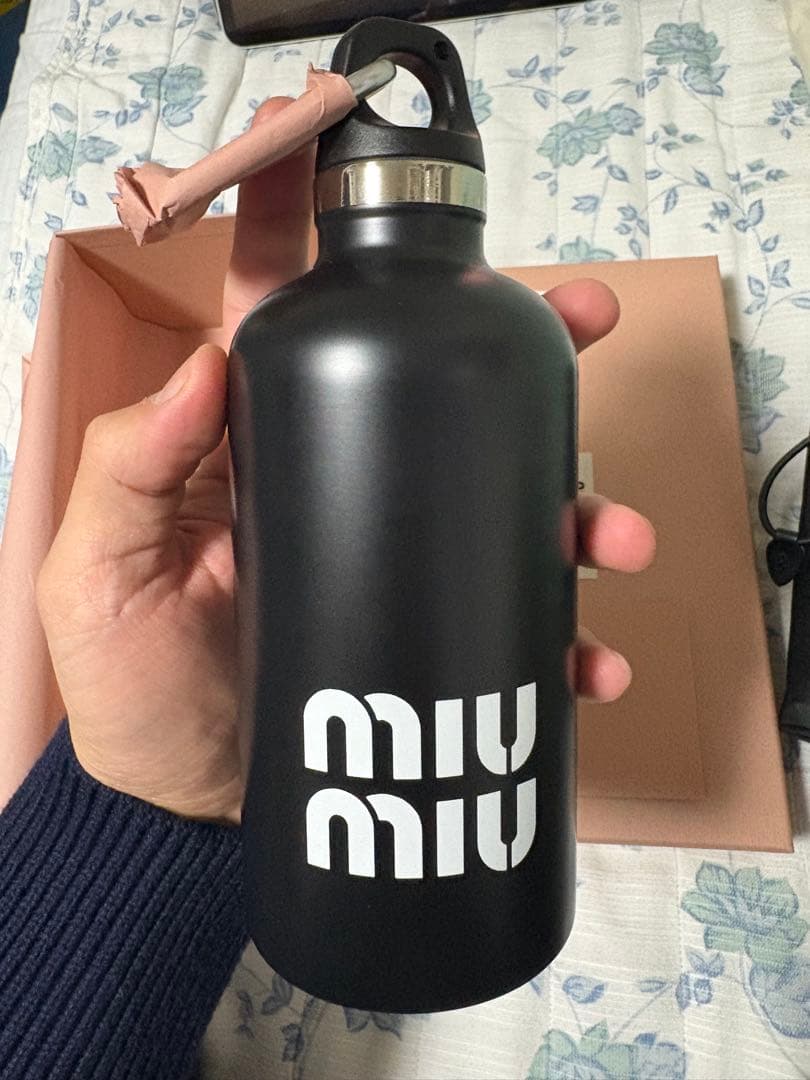 miumiu ステンレスボトル　水筒