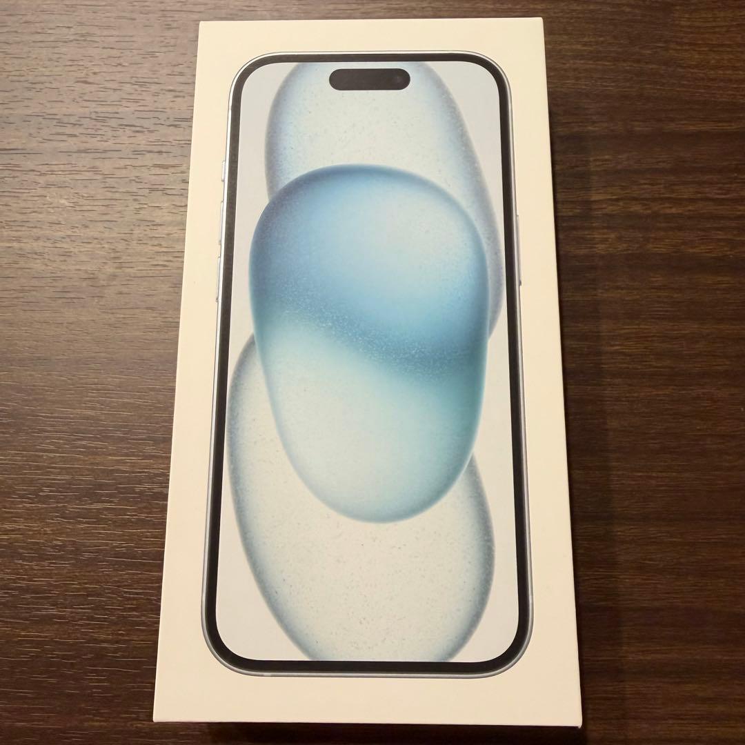 【Fam5】iPhone15 256GB ライトブルー