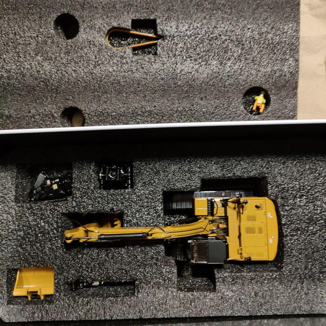 ミニカー CAT 323 Hydraulic Excavator 1:50