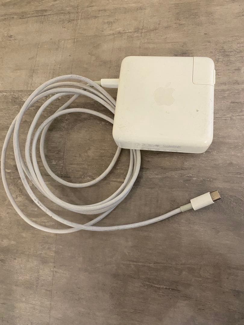 MacBook Pro 15インチ 2016 A1707/Apple純正充電器付