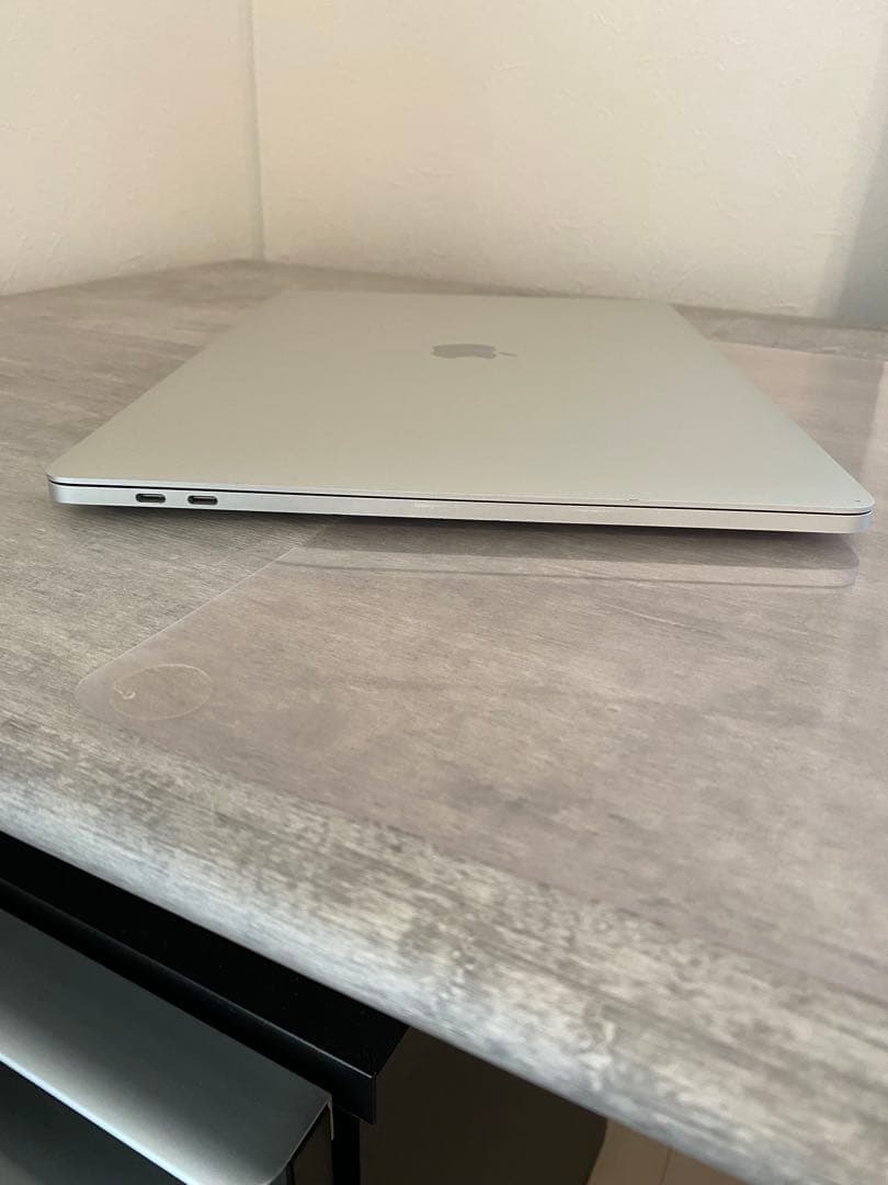 MacBook Pro 15インチ 2016 A1707/Apple純正充電器付