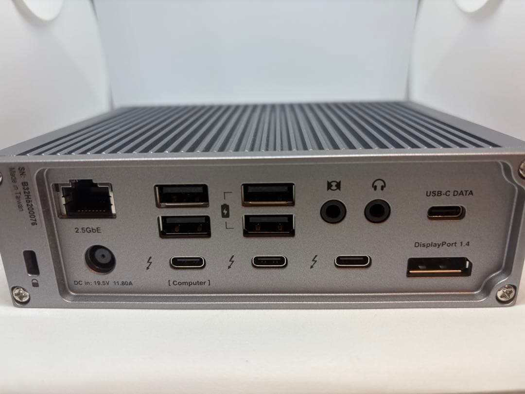 CalDigit TS4 Thunderbolt 4 ドッキングステーション