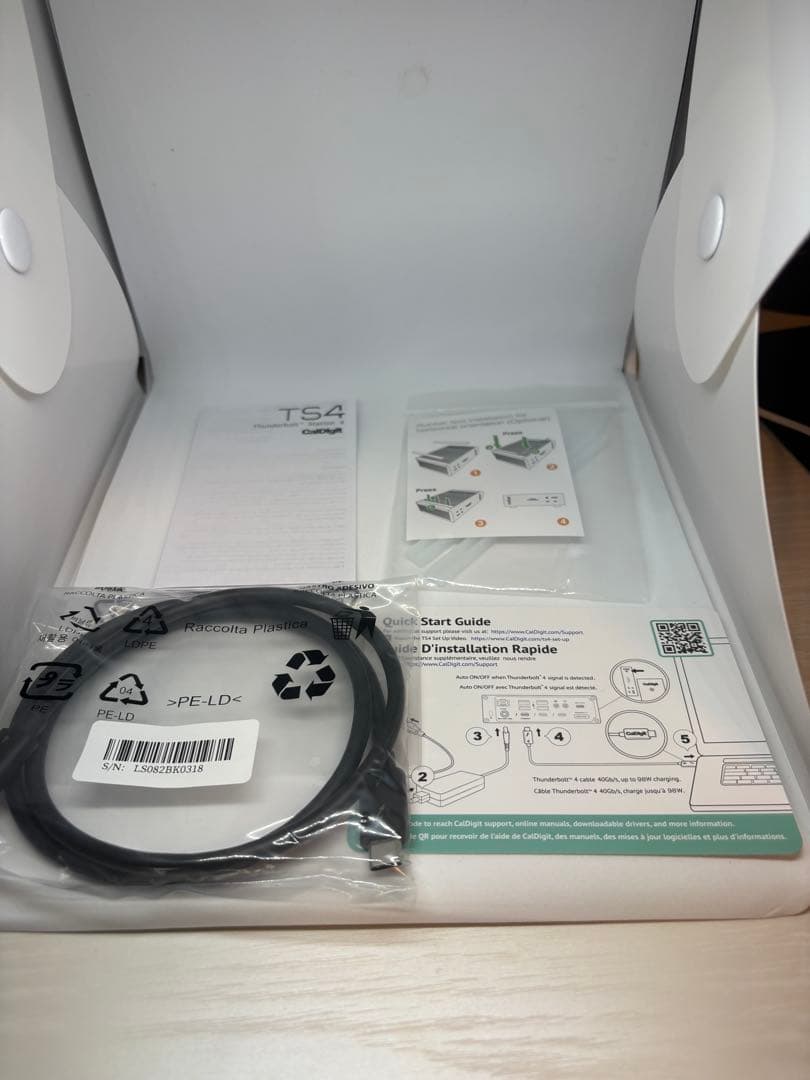 CalDigit TS4 Thunderbolt 4 ドッキングステーション