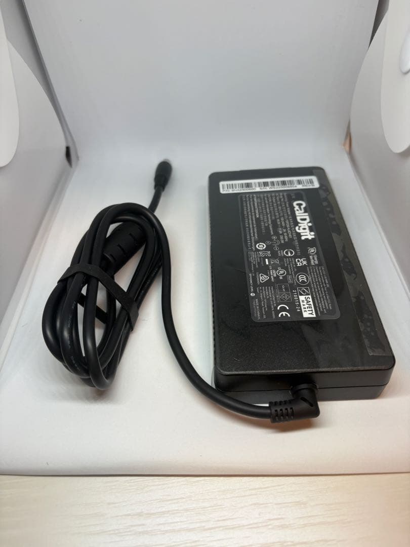 CalDigit TS4 Thunderbolt 4 ドッキングステーション