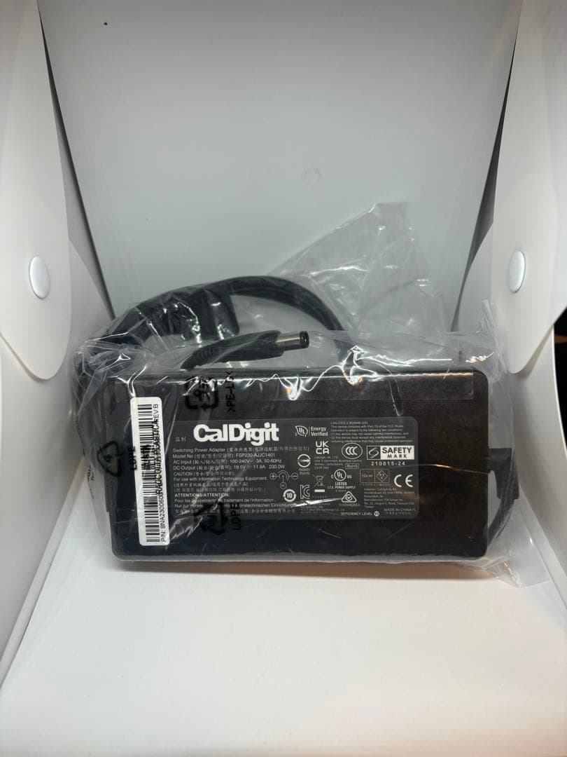 CalDigit TS4 Thunderbolt 4 ドッキングステーション