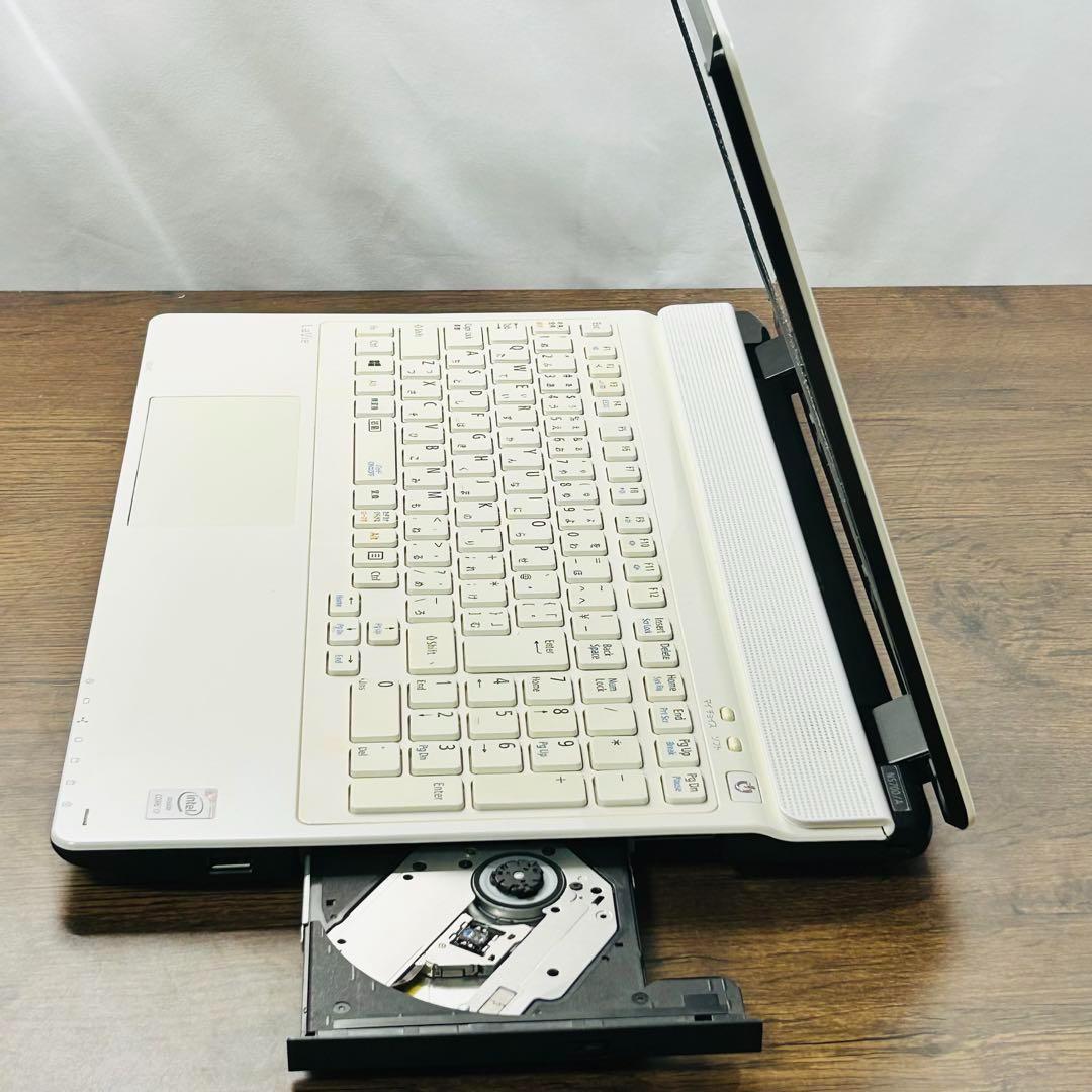 高性能i7/SSD500/16GB NECノートパソコン オフィス付きWin11