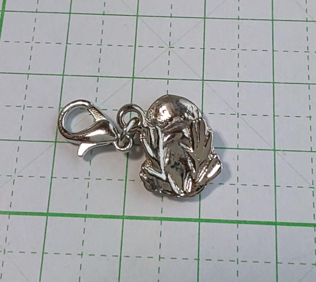 HM　ファスナーチャーム　ジップアクセサリー　シルバー　カエル　蛙
