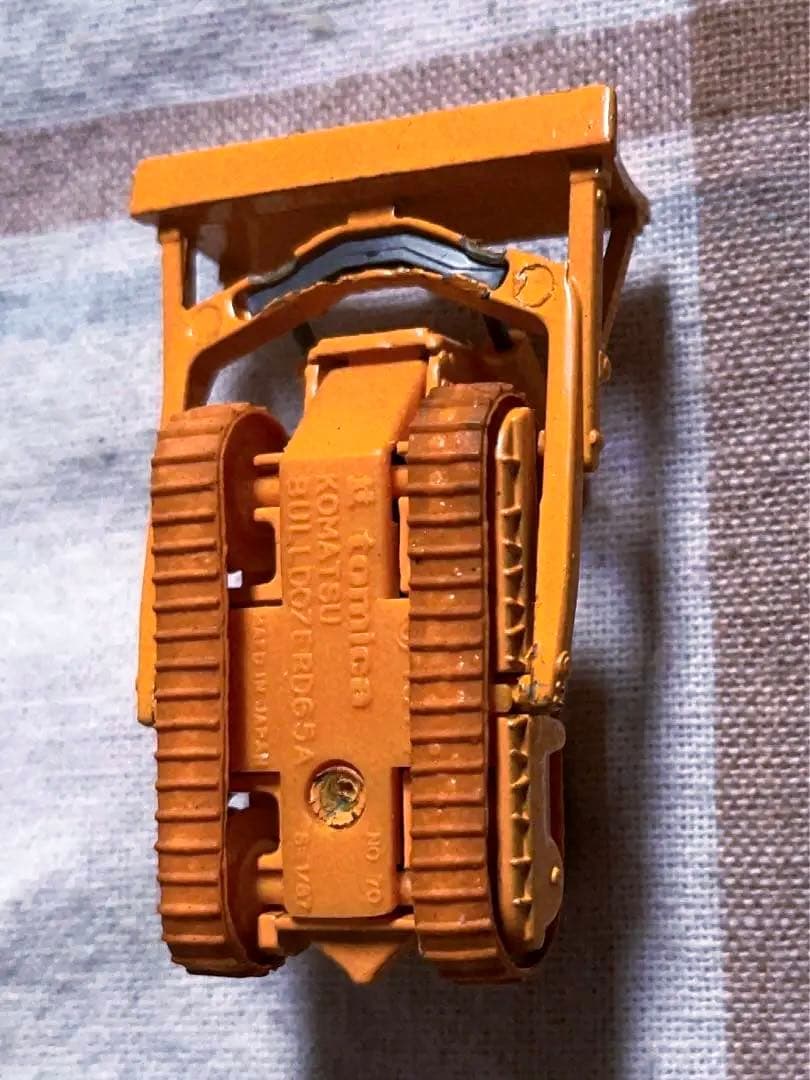 未使用品 超ヴィンテージ トミカ 黒箱 コマツ D65A ブルドーザー