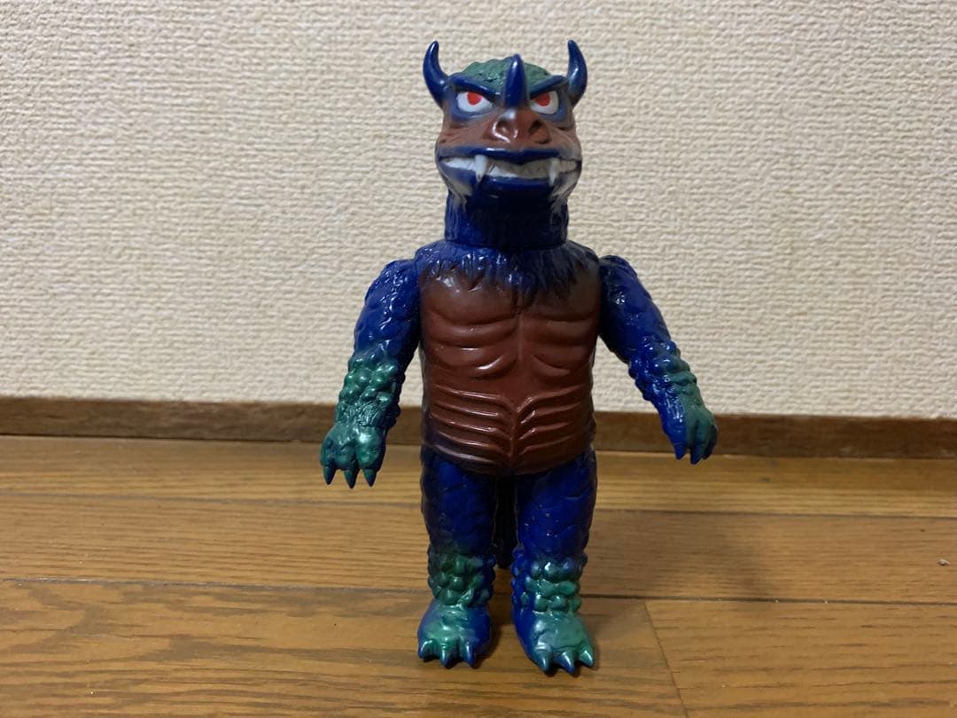 マーミットビニパラベビー　ウルゴン　シャモラー
