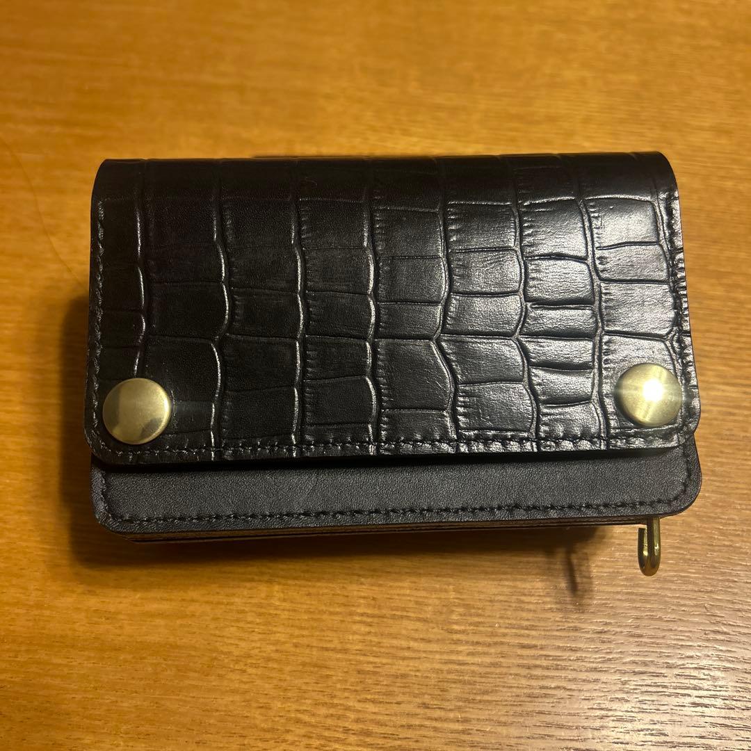トラッカーウォレット　牛革クロコ型押し　ミドルウォレット　小判カン付　3層