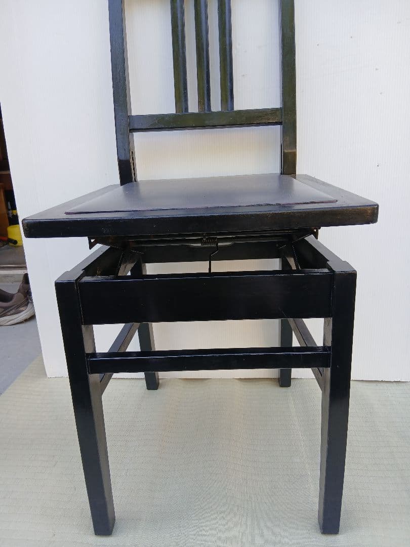 ヤマハ背もたれ付、上下調整機能付、ストッパー付ピアノ椅子、中古