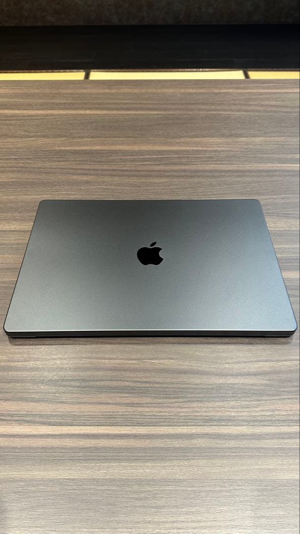 MacBook Pro 16インチ M4 Max 128GB 16コア 2TB