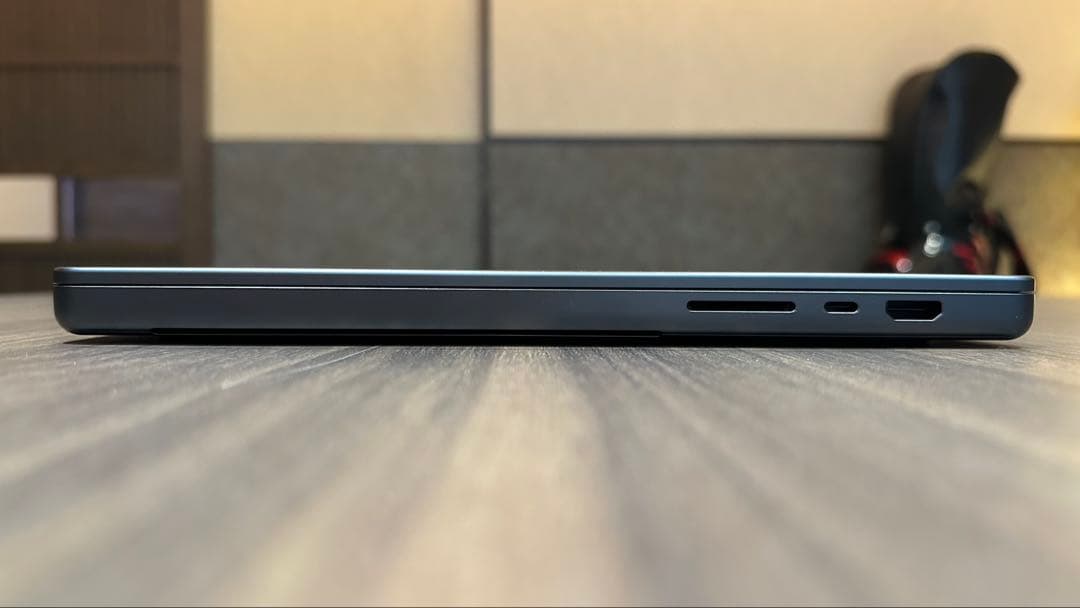 MacBook Pro 16インチ M4 Max 128GB 16コア 2TB