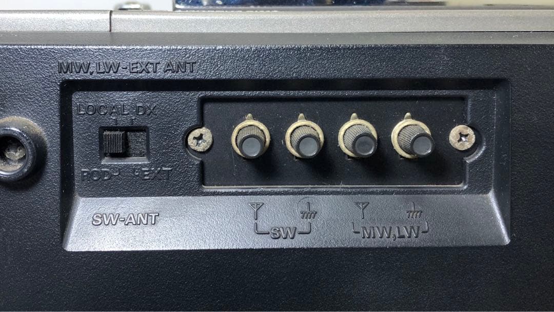 SONY CRF-320 BCLラジオ ジャンク FM確認済 MW不動