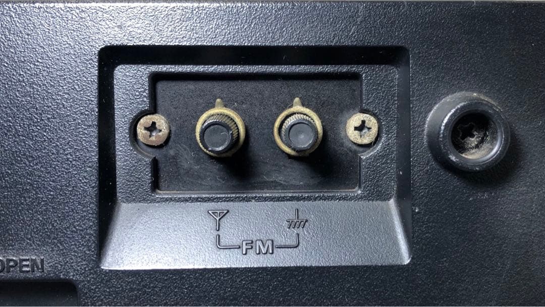 SONY CRF-320 BCLラジオ ジャンク FM確認済 MW不動