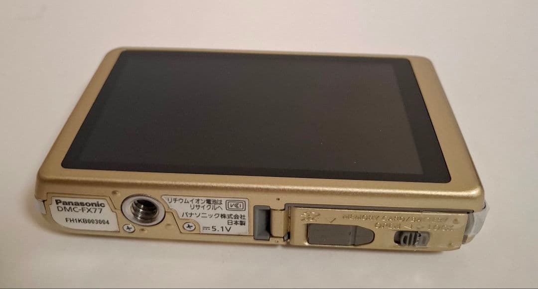 [美品]パナソニック Panasonic LUMIX DMC-FX77 コンデジ