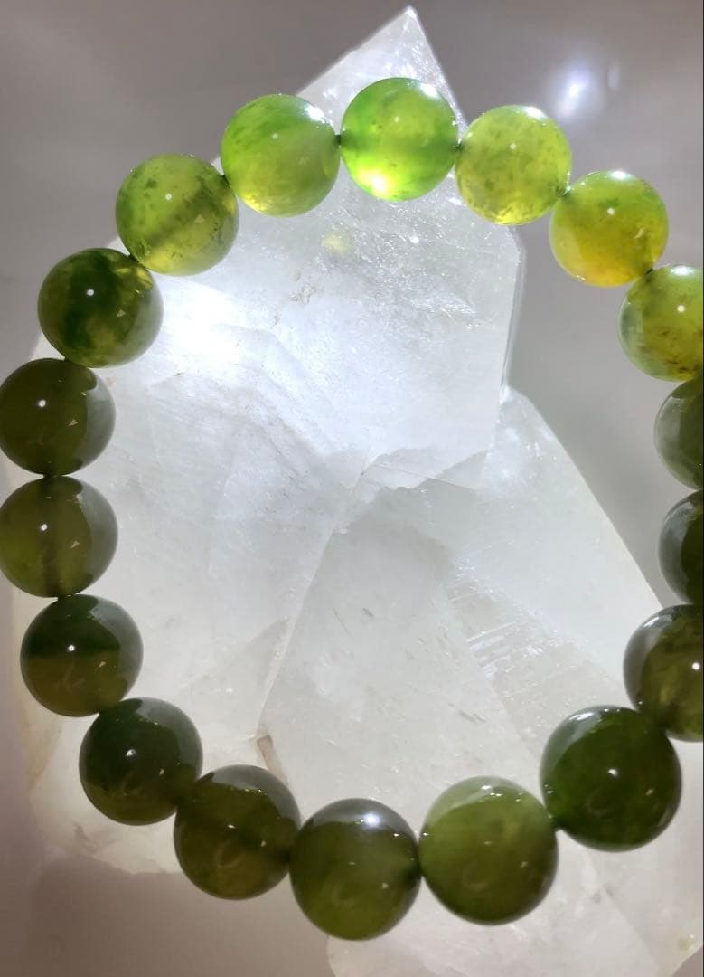 魔除けエネルギー❣️ アイドクレース　ベスビアナイト　ブレスレット