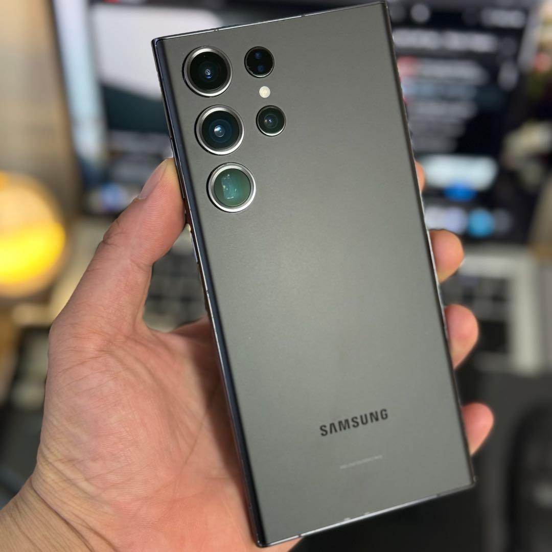 Galaxy S23Ultra 256GB Simフリー[美品]