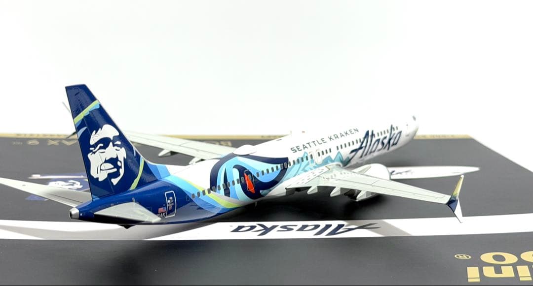 Gemini 1/200 B737 MAX9 シアトル・クラーケン アラスカ航空