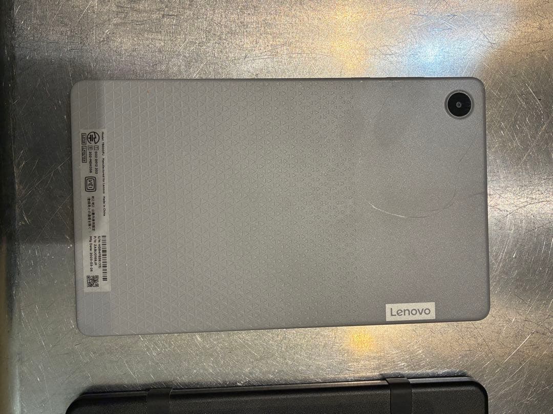 Lenovo TB300FU タブレット 本体 スタンドケース付き　USEN
