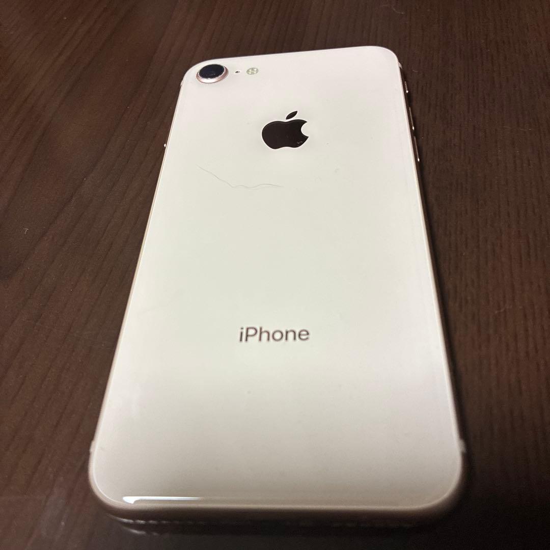 iPhone8 ゴールド