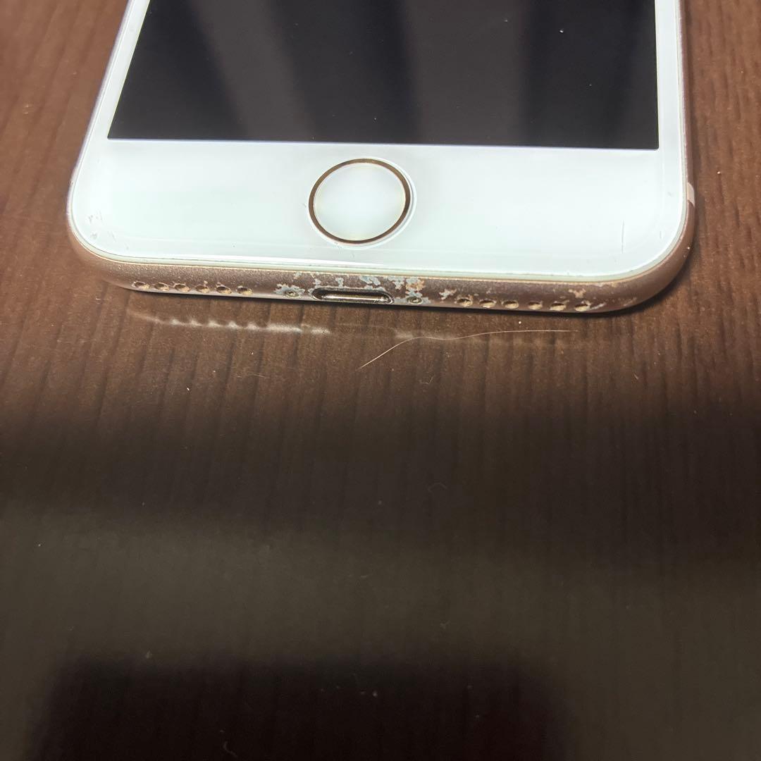iPhone8 ゴールド