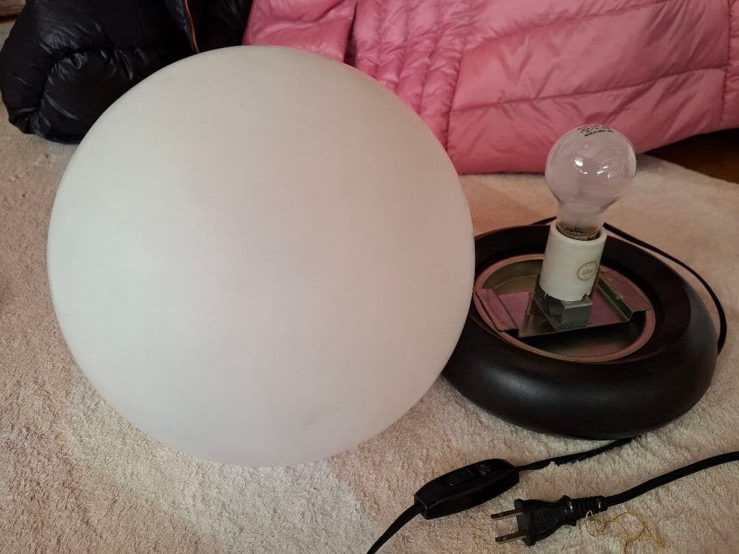 ルームライト　照明　お月様のような　間接照明　丸い　球体　美品　直径約24cm