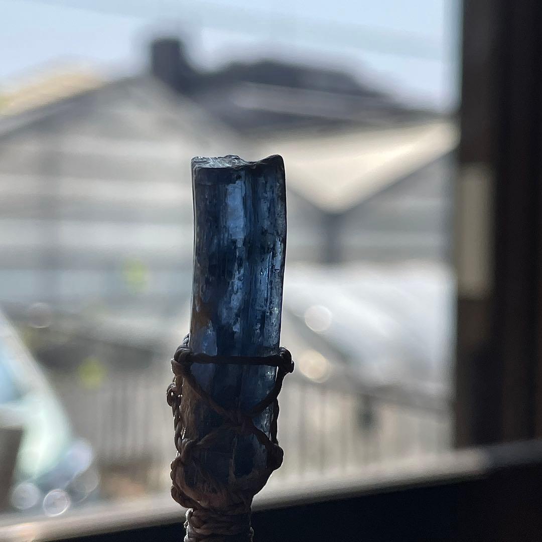 カイヤナイト ネパール産 ＊ ハンドメイド マクラメペンダント ネックレス ⑨