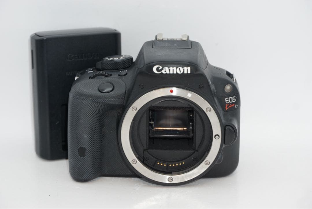 Canon キャノン EOS Kiss X7 デジタル一眼レフカメラ
