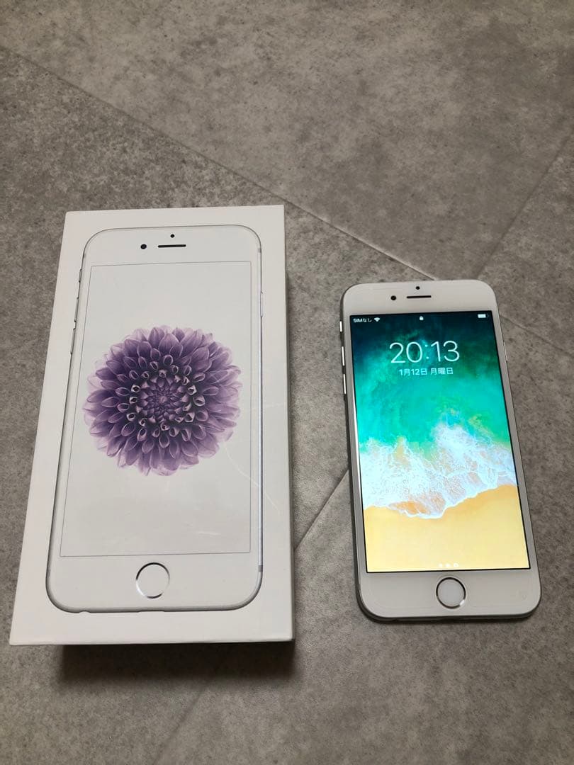 Apple iPhone 6 シルバー 本体 箱付き