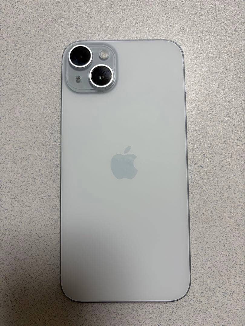 Apple iPhone 15Plus 本体　256GB