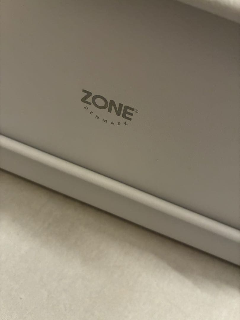 北欧　スチールシェルフ　デザイナー　FLYMe/ZONE DENMARK