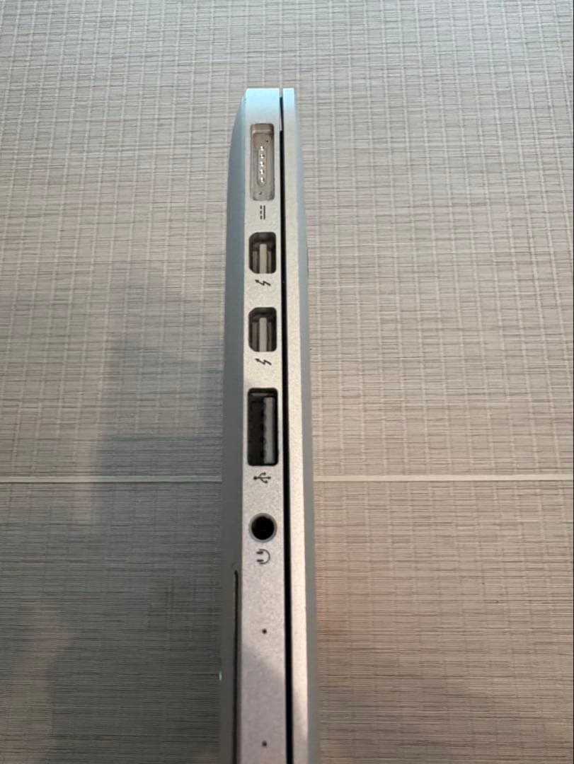 【商品名】 MacBook Pro 13インチ　マジックマウス