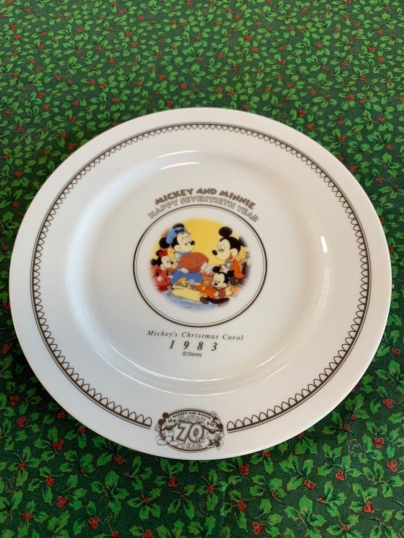 ミッキー&ミニー 70周年プレート ディズニー Disney 食器 皿 ソーサー
