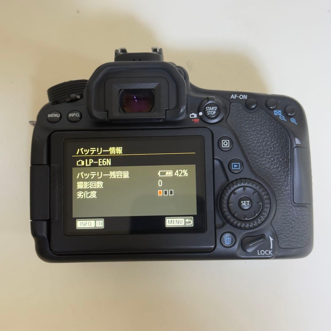 キャノン Canon EOS 80D EF-S 18-135 IS USM