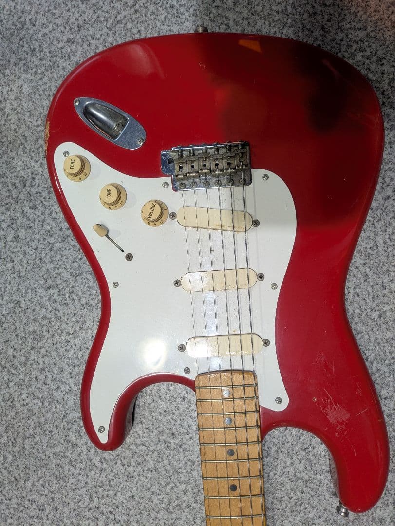 フェンダージャパン　エリック・クラプトン仕様ストラト　Eシリアル！