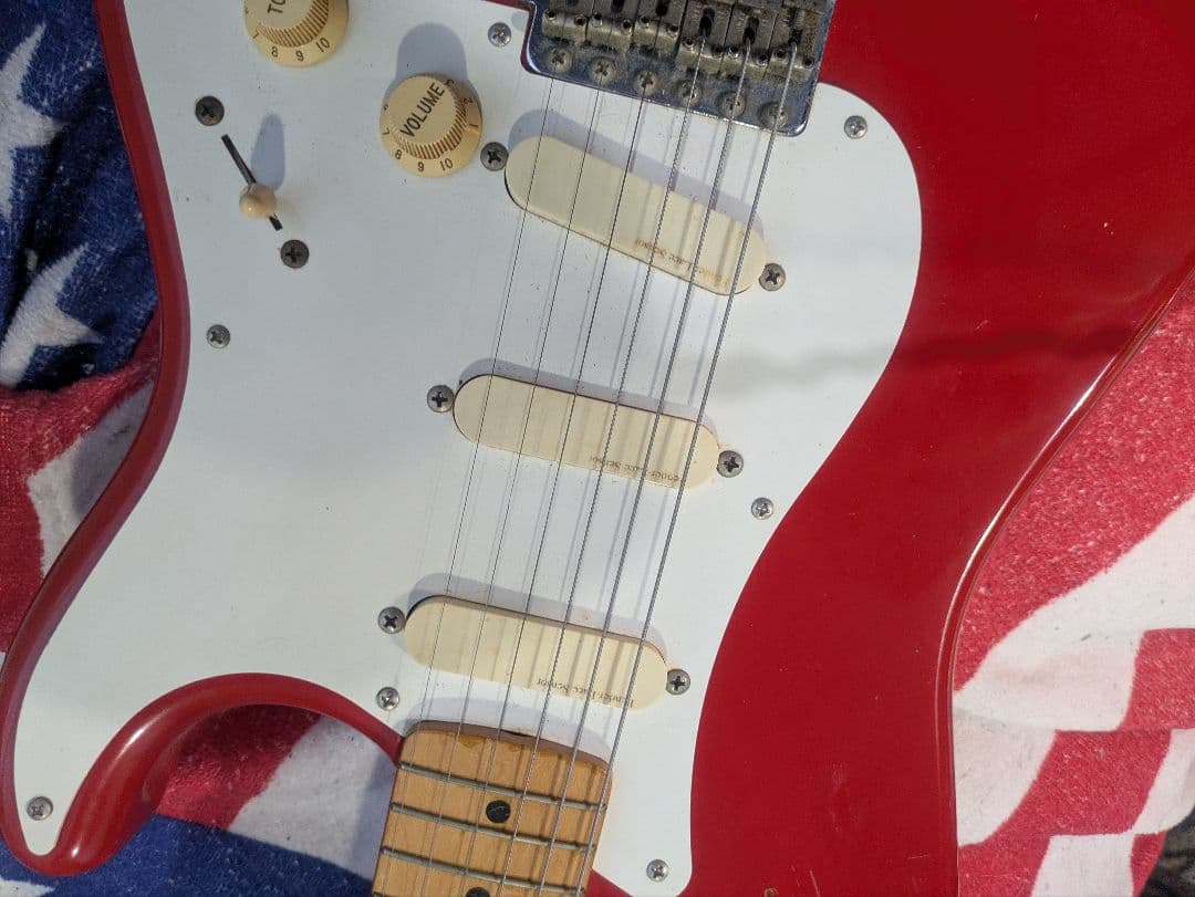 フェンダージャパン　エリック・クラプトン仕様ストラト　Eシリアル！