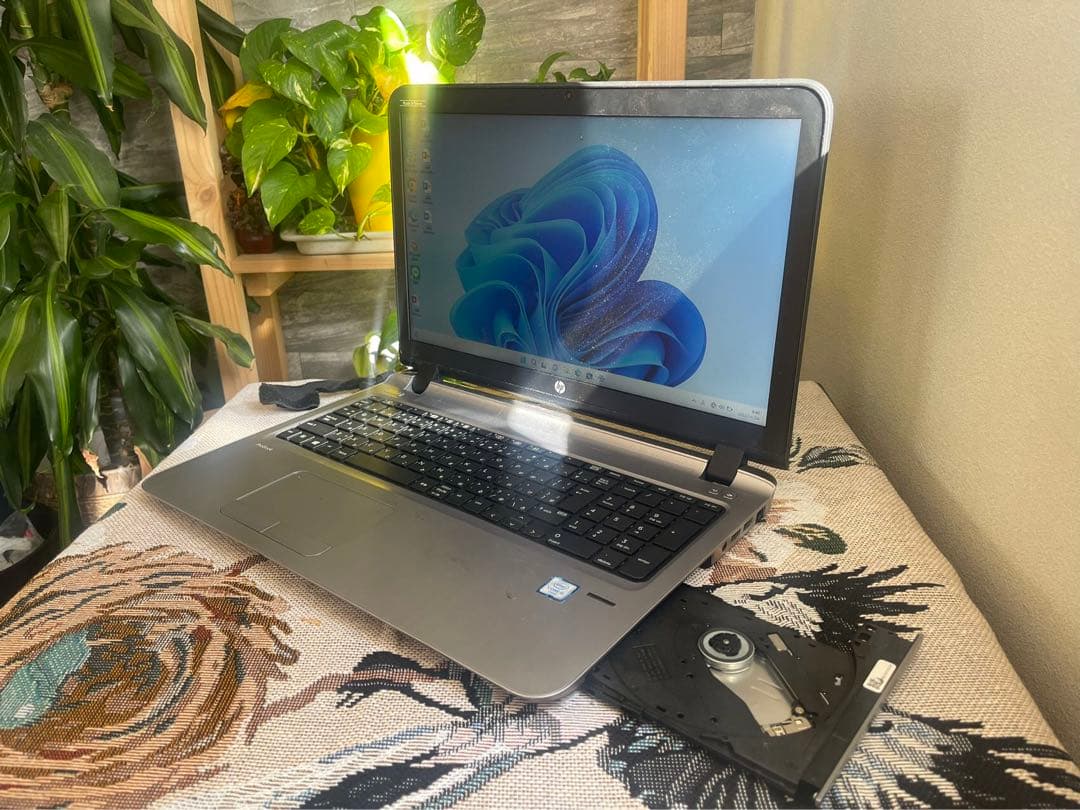 ☘️HP ProBook 450 G3☘️corei5☘️SSD☘️Windows11