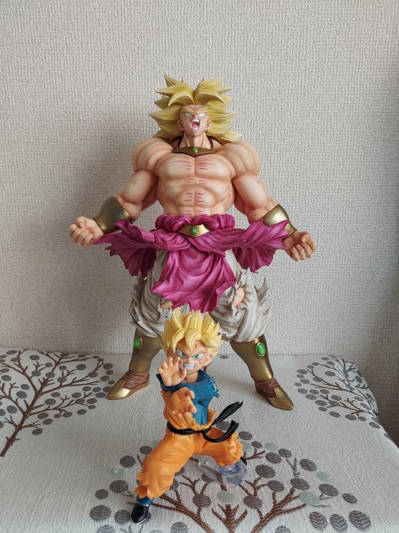 ドラゴンボール フィギュア リペイント 一番くじ ブロリー 超サイヤ人