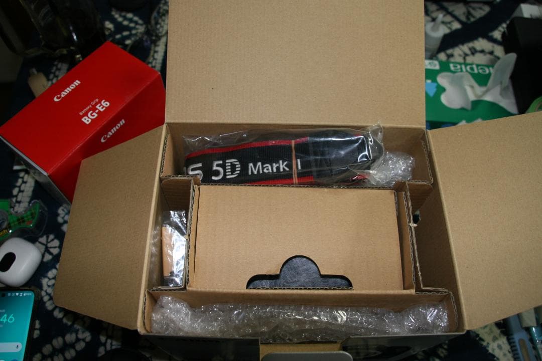 【超美品】 Canon キャノン EOS 5D Mark II + Pグリップ