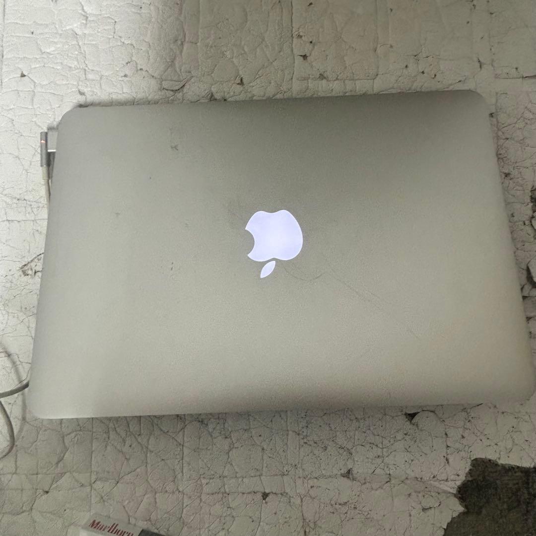 MacBook本体 Apple MacBook Pro i7 8GB SSD 480GB