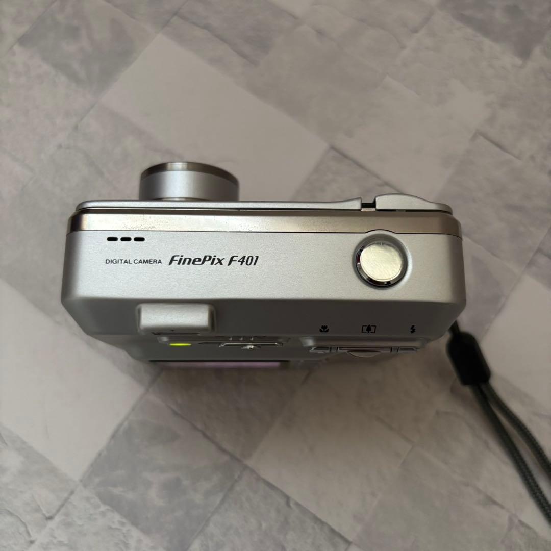 ★FUJIFILM Finepix F401 コンパクトデジタルカメラ