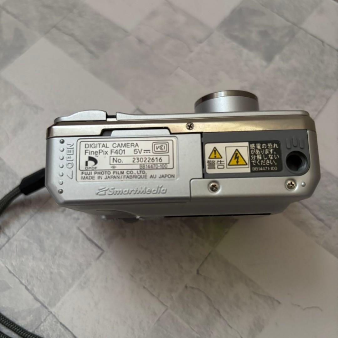 ★FUJIFILM Finepix F401 コンパクトデジタルカメラ