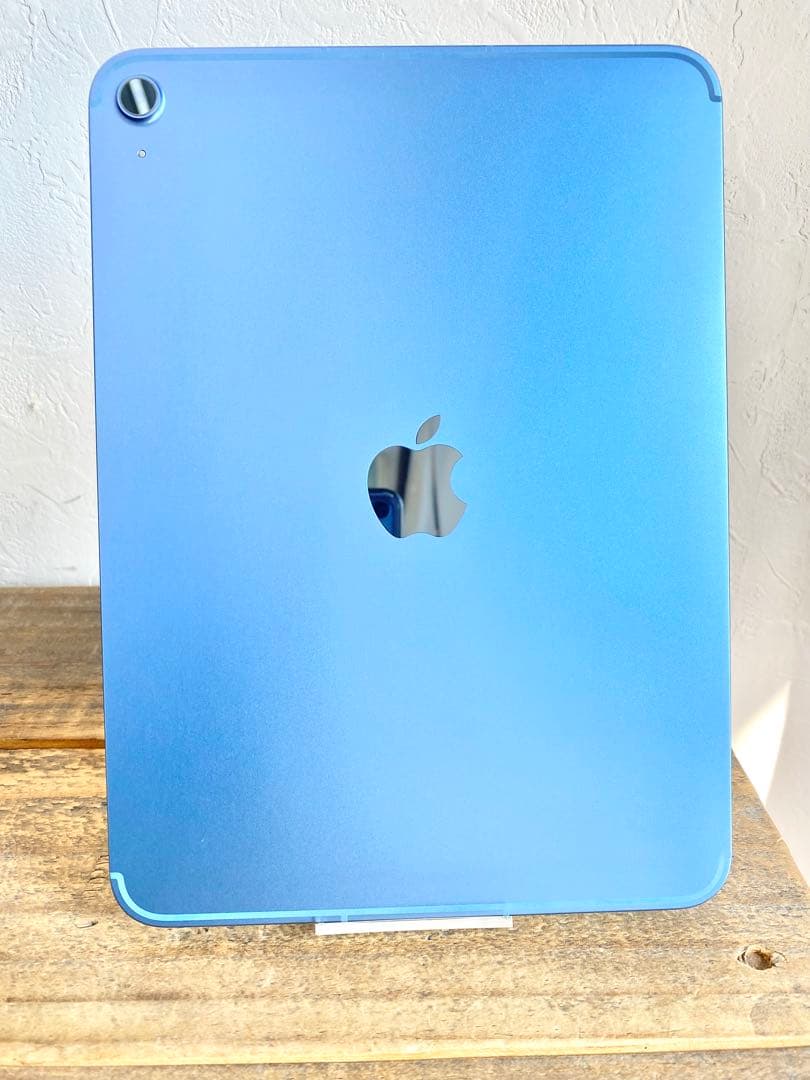 ほぼ未 B100 iPad 11世代 セルラー 128GB MD7G4J/A 本