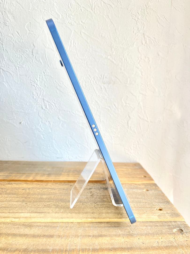 ほぼ未 B100 iPad 11世代 セルラー 128GB MD7G4J/A 本