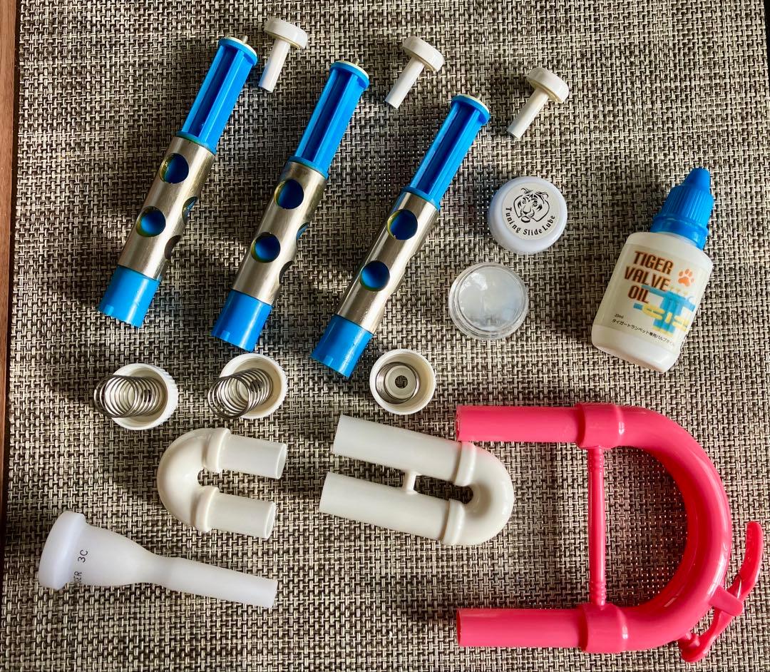 美品 TIGER タイガー トランペット　ピンク×白