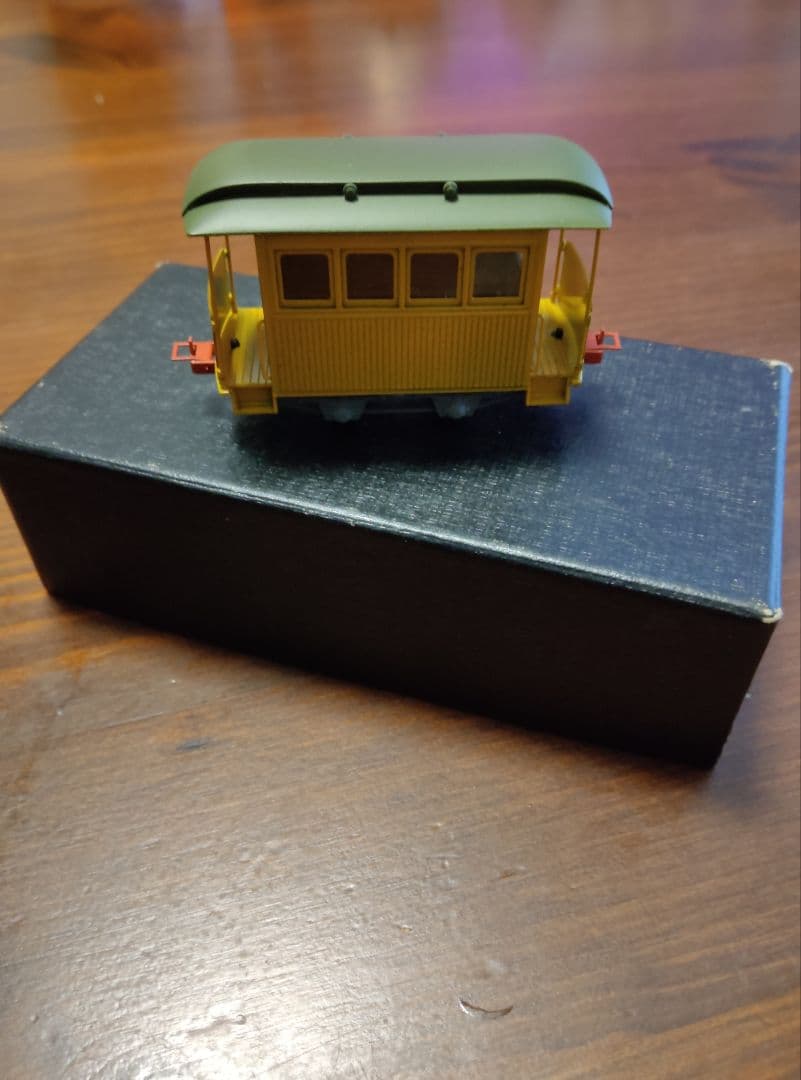 鉄道模型　杉山模型 HOe9ミリゲージ二軸客車　塗装済み完成品